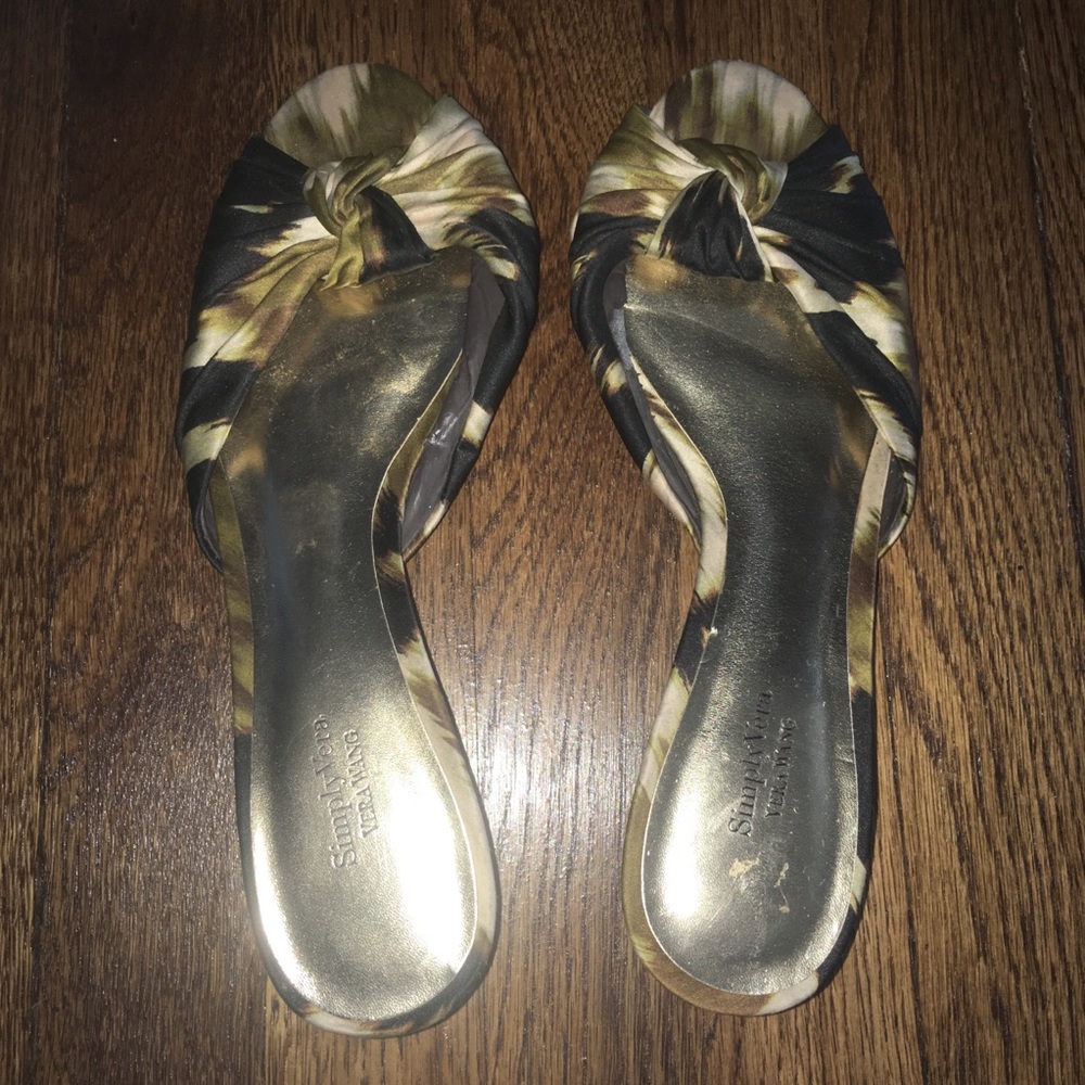 Simply Vera by Vera Wang Flair Multi kitten heels